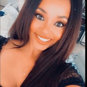 Meet your Posher, Dominique